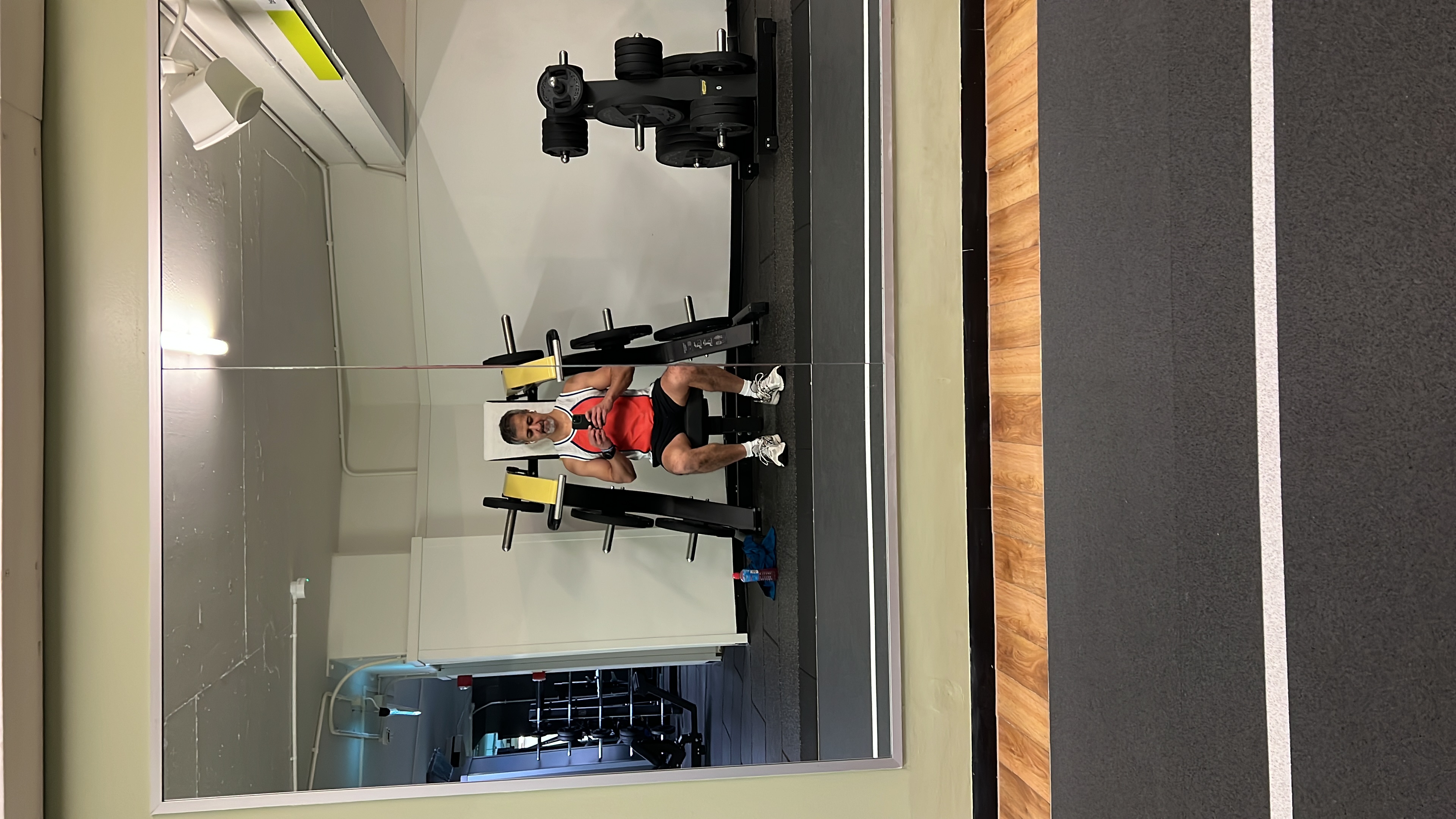 Barbican gym mirror selfie between sets